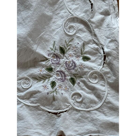 Vintage White Linen Tablecloth With Embroidered Lilac & Green Floral Design 34" - Picture 2 of 6
